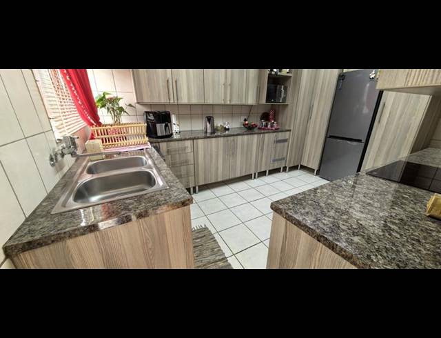 3 BEDROOM HOUSE FOR SALE IN WITPOORTJIE